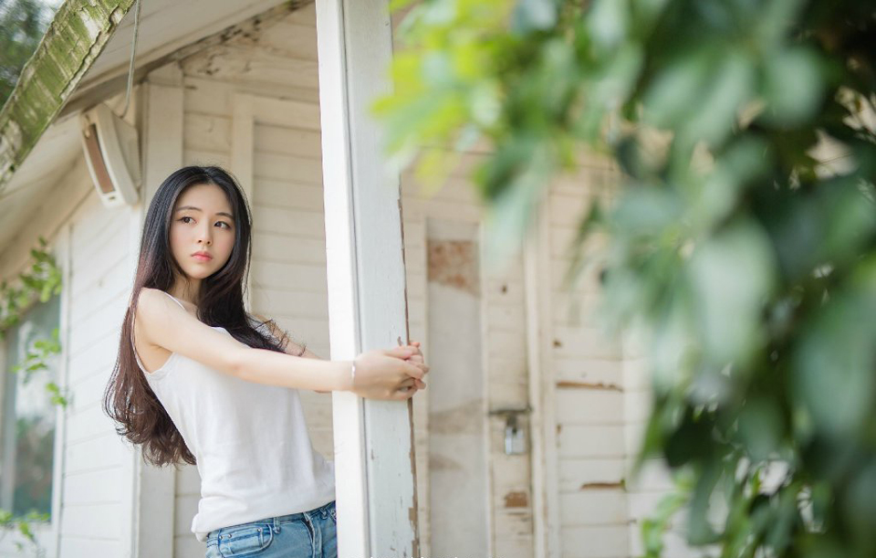 “这就有点儿荒唐了吧，老先生，就算为财，也不该编造这种东西。”孟达摸索着下巴，心中有些埋怨刘璝，粗人一个，连尾巴都扫不干净。